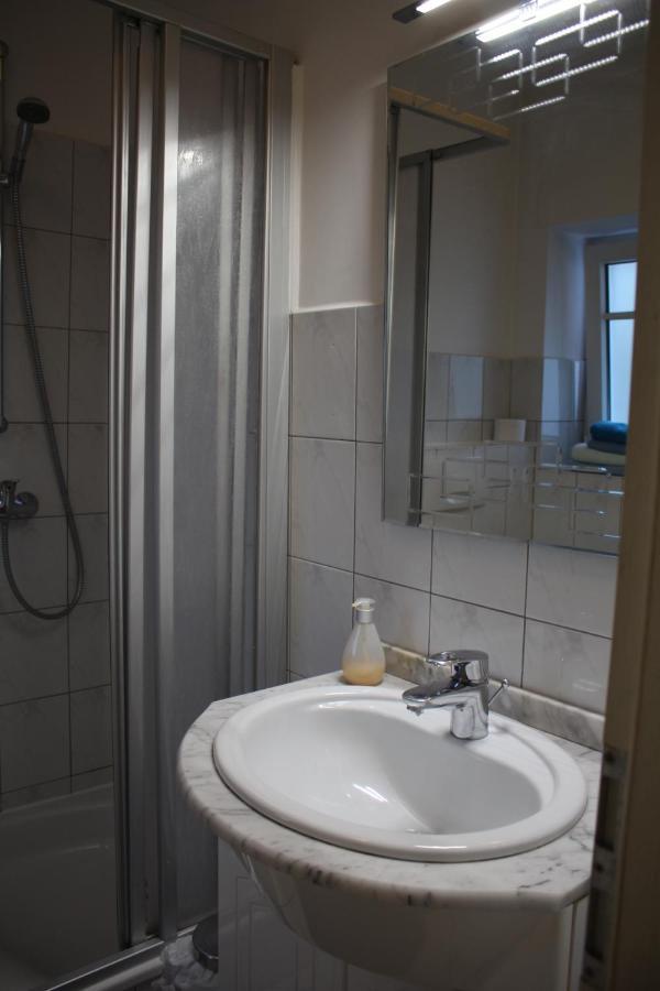 Sohre Hotel Хамбург Екстериор снимка